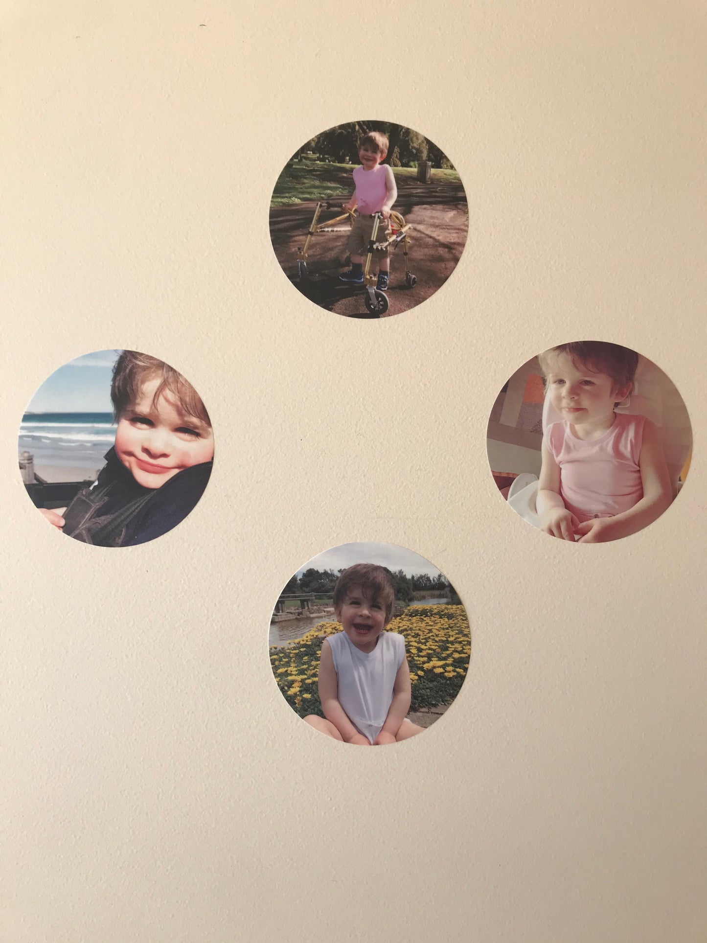 24 x 9cm Repositionable Photo Fabric Wall Dots